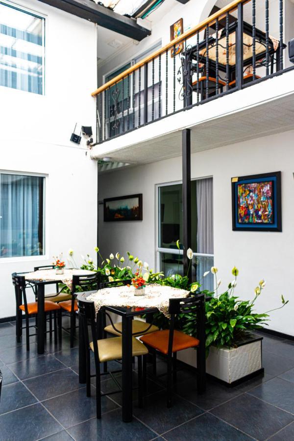 Hotel Central House A 5 Min De La Embajada Americana โบโกตา ภายนอก รูปภาพ