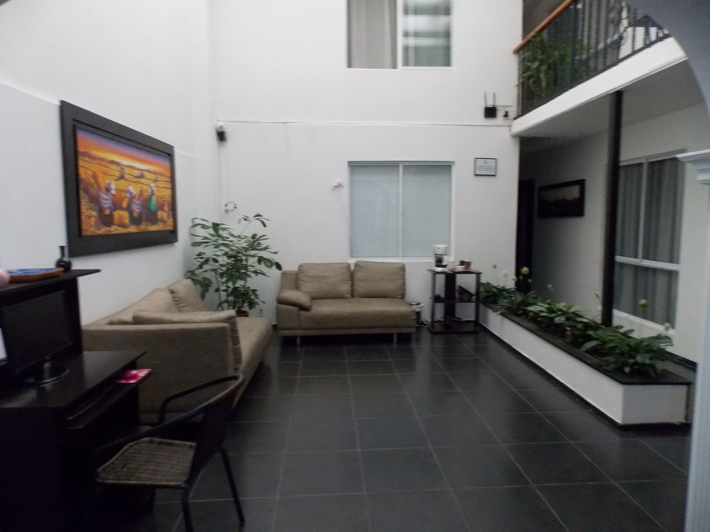 Hotel Central House A 5 Min De La Embajada Americana โบโกตา ภายนอก รูปภาพ